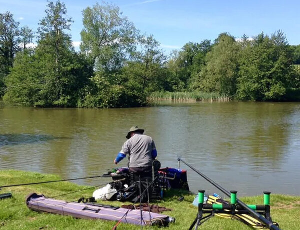 Rood Ashton Fishery in Wiltshire