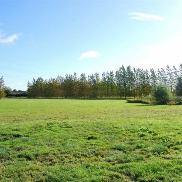 Barbers Bridge land and fishing lakes for sale in Gloucestershire