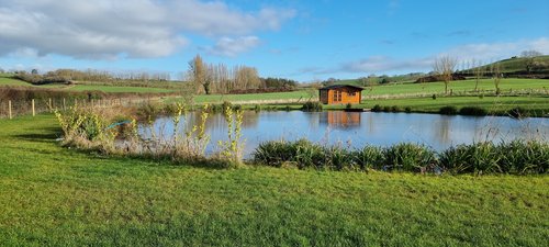 Kingfisher cabin at Countryside Cabins fishery in Herefordshire