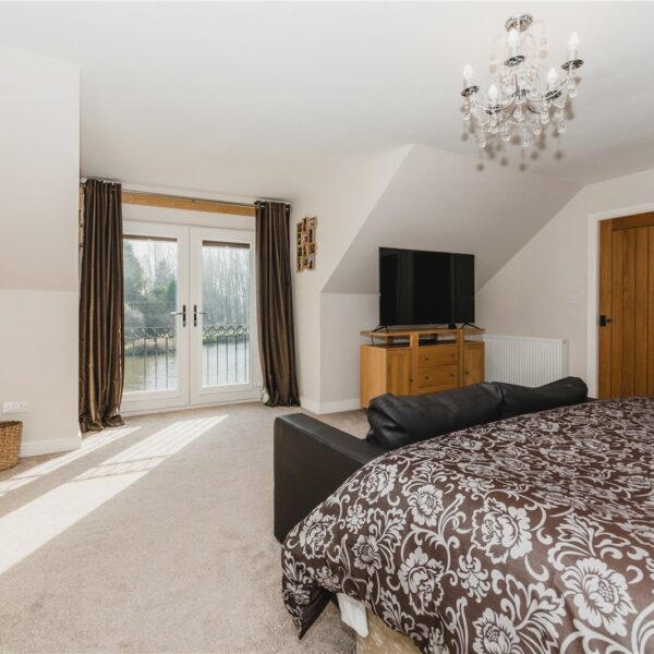 Butterswood Lodge, holiday lets, fishery and stables for sale in North Lincolnshire