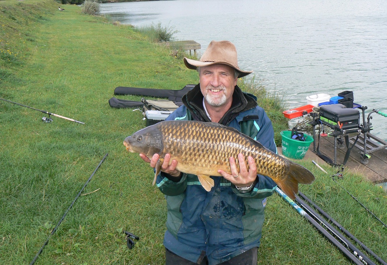 This sixteen pound specimen was one of a dozen similar sized fish that I recently caught in one session, … on a small method feeder right at my feet.