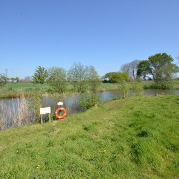 Take a Norfolk Broads fishing holiday at Parsley Cottage with Riverside Rentals