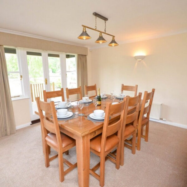 Ideal for an angling holiday - Waters Edge Cottage in Wroxham, Norfolk