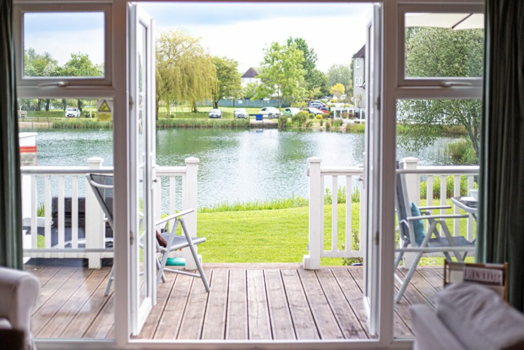 Lakeside Lodge Cotswold Water Park