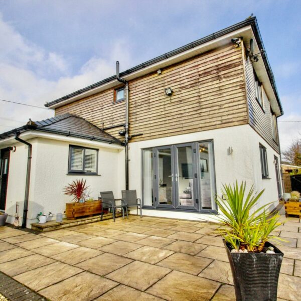 Lakeside Farm, Tredegar Fisheries.co.uk