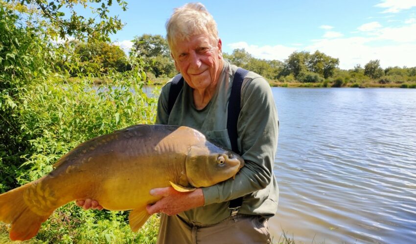 Can fish outlive their captors?
